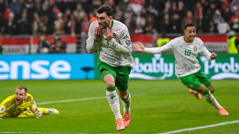 Remontada épica en Budapest: Irlanda eliminó a Hungría con un gol en el 96′