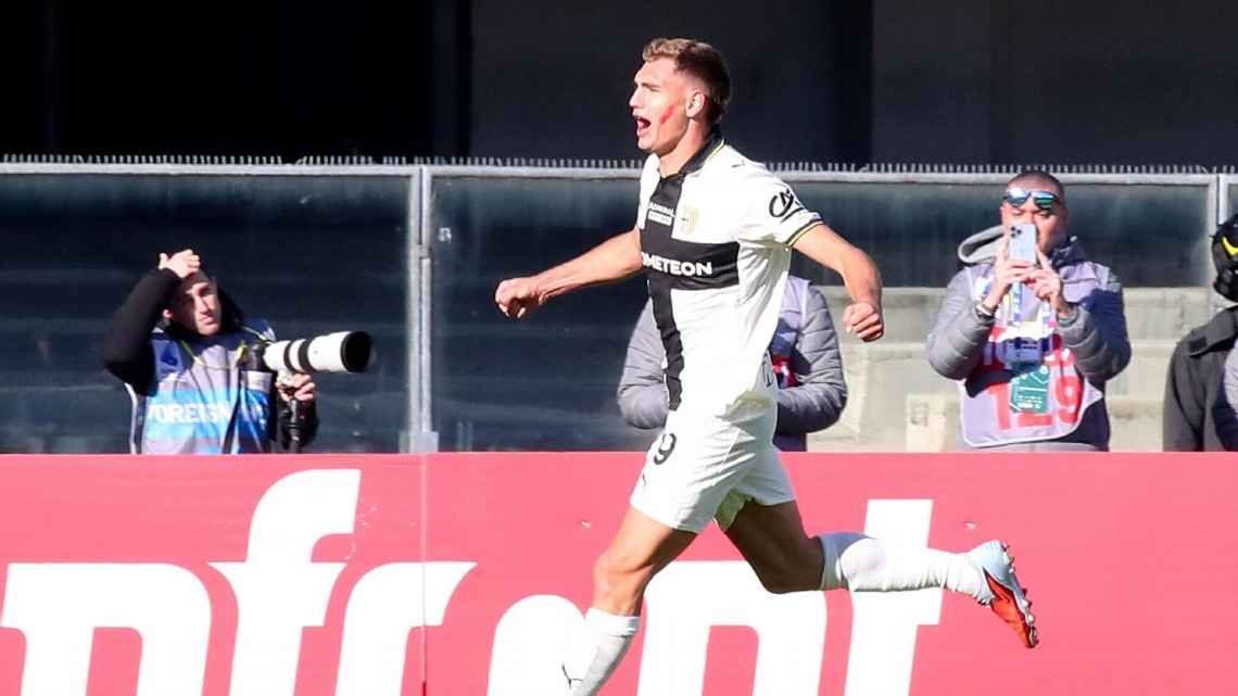 Pellegrino fue héroe y anotó doblete para el triunfo de Parma ante Hellas Verona