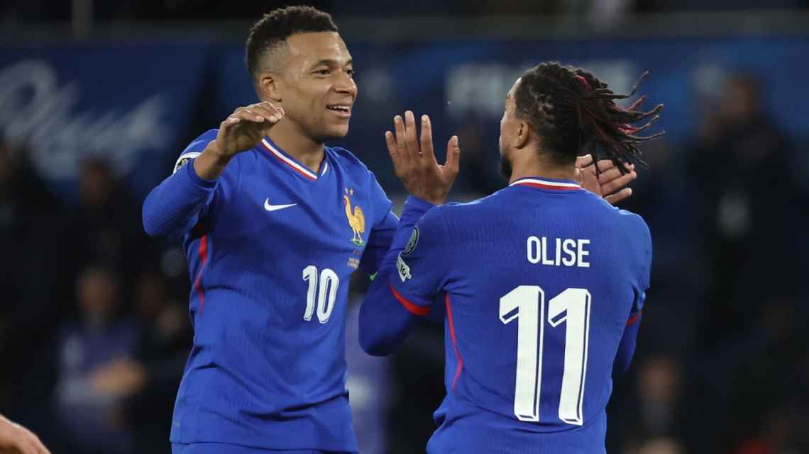 Francia tuvo su noche perfecta, goleó a Ucrania y se sumó a los clasificados al Mundial 2026