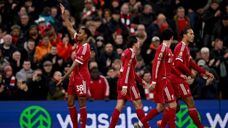 Sin brillar, Liverpool venció como local a Wolverhampton