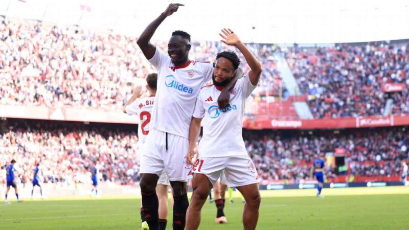 Sevilla volvió al triunfo y goleó a Real Oviedo