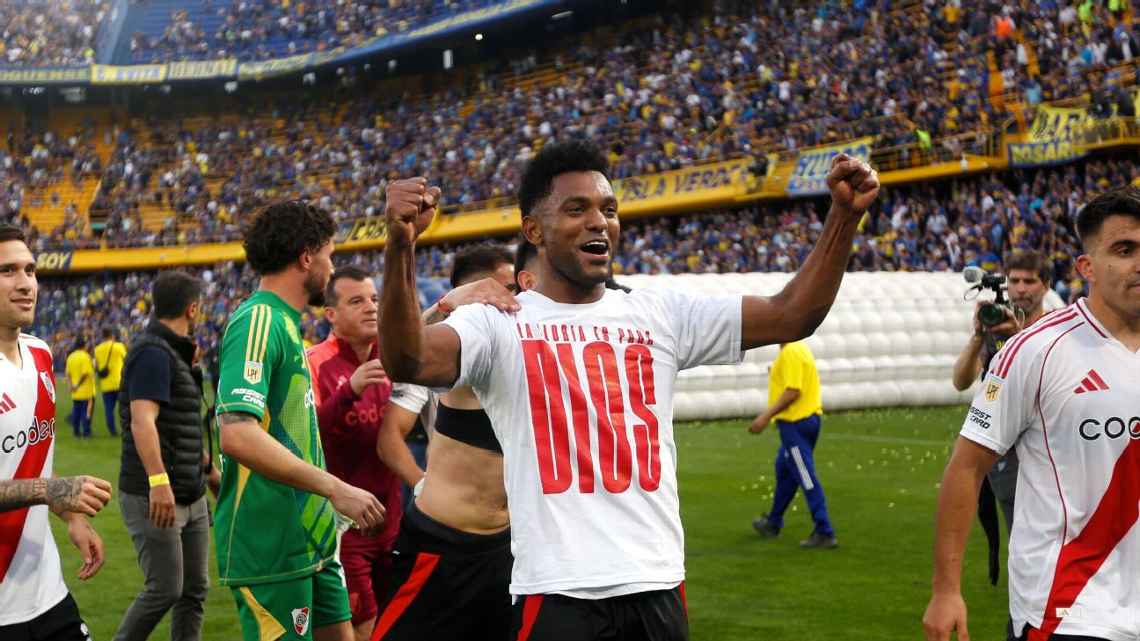 Boca está en búsqueda de un 9 y, ¿Riquelme llamó a Borja?