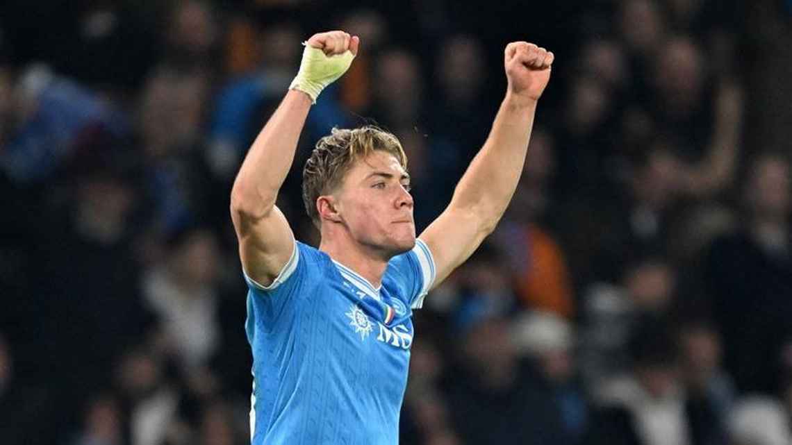 Con un doblete de Højlund, Napoli venció a Juventus y es el líder de la Serie A