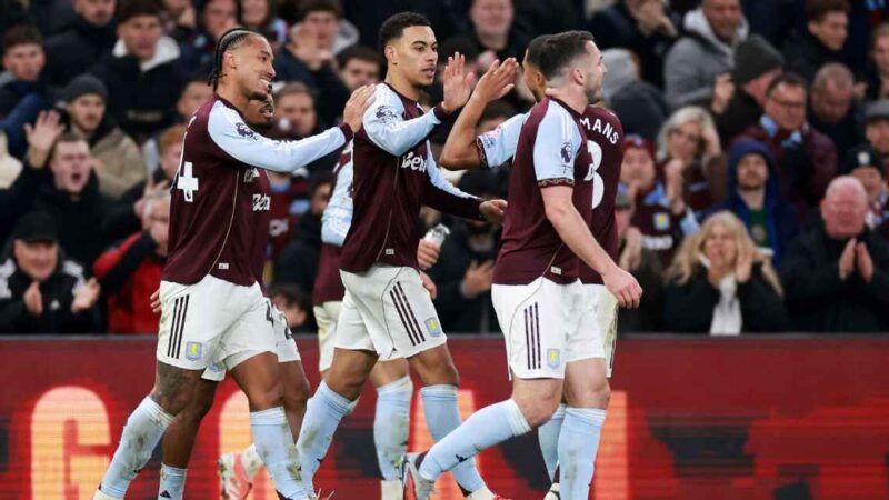Aston Villa sigue de racha: venció a Manchester United y da pelea en la Premier