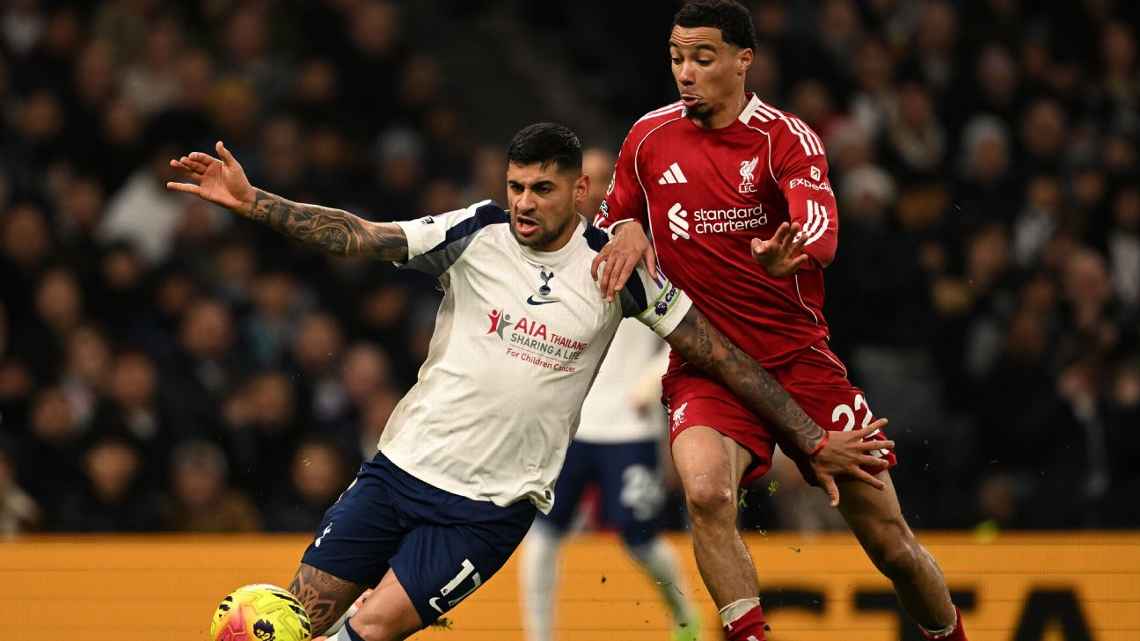 Sufrida victoria de Liverpool en la Premier League a costa del Tottenham