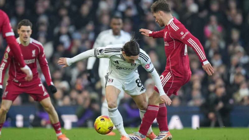 Liverpool empató con Fulham en un final repleto de emociones