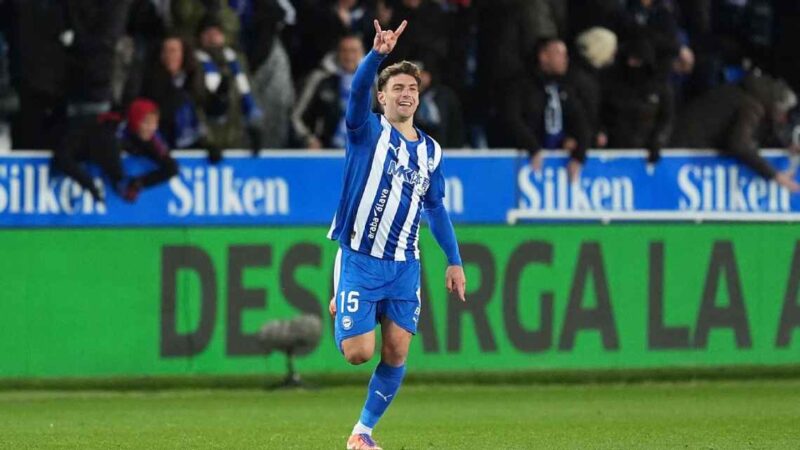 Impresionante golazo de tiro libre de Lucas Boyé en Alavés vs. Real Oviedo