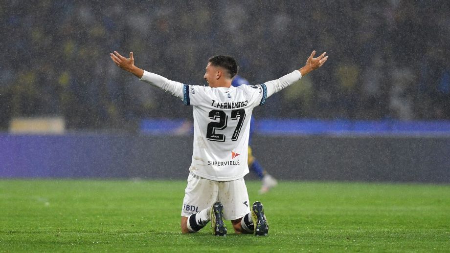 Thiago Fernández dejó atrás su polémica salida de Vélez y firmó un extenso contrato con Villarreal