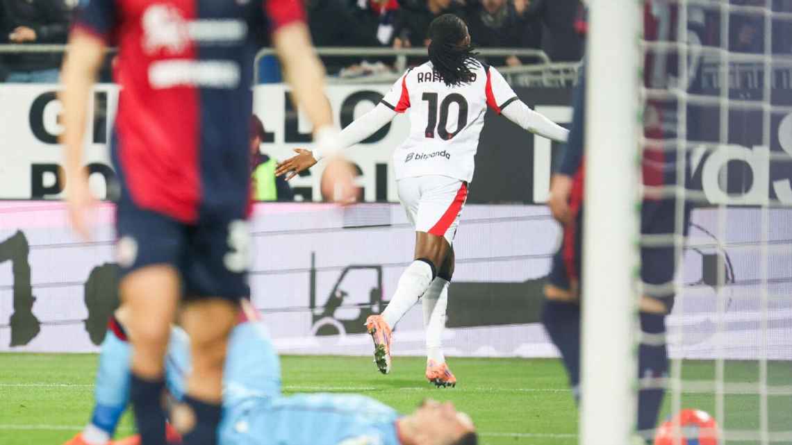 Rafael Leão le dio el triunfo a Milan ante Cagliari y lo puso en lo más alto de la Serie A