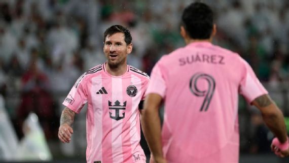 Luis Suárez intervino para contener a Lionel Messi tras la caída de Inter Miami