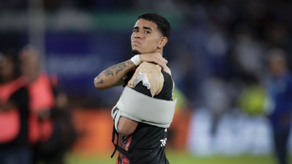 Se confirmó la lesión de Kendry Páez: cuánto tiempo estará fuera de las canchas