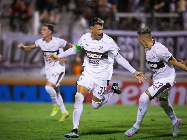 Platense lo ganó sobre la hora y avanzó con lo justo en la Copa Argentina