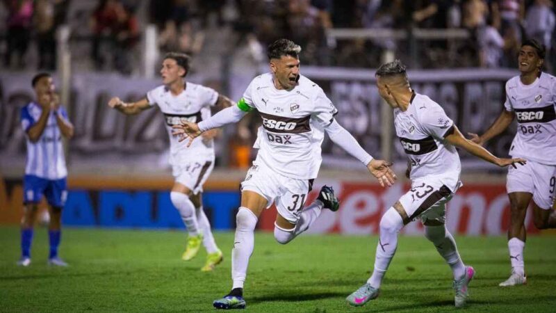Platense lo ganó sobre la hora y avanzó con lo justo en la Copa Argentina