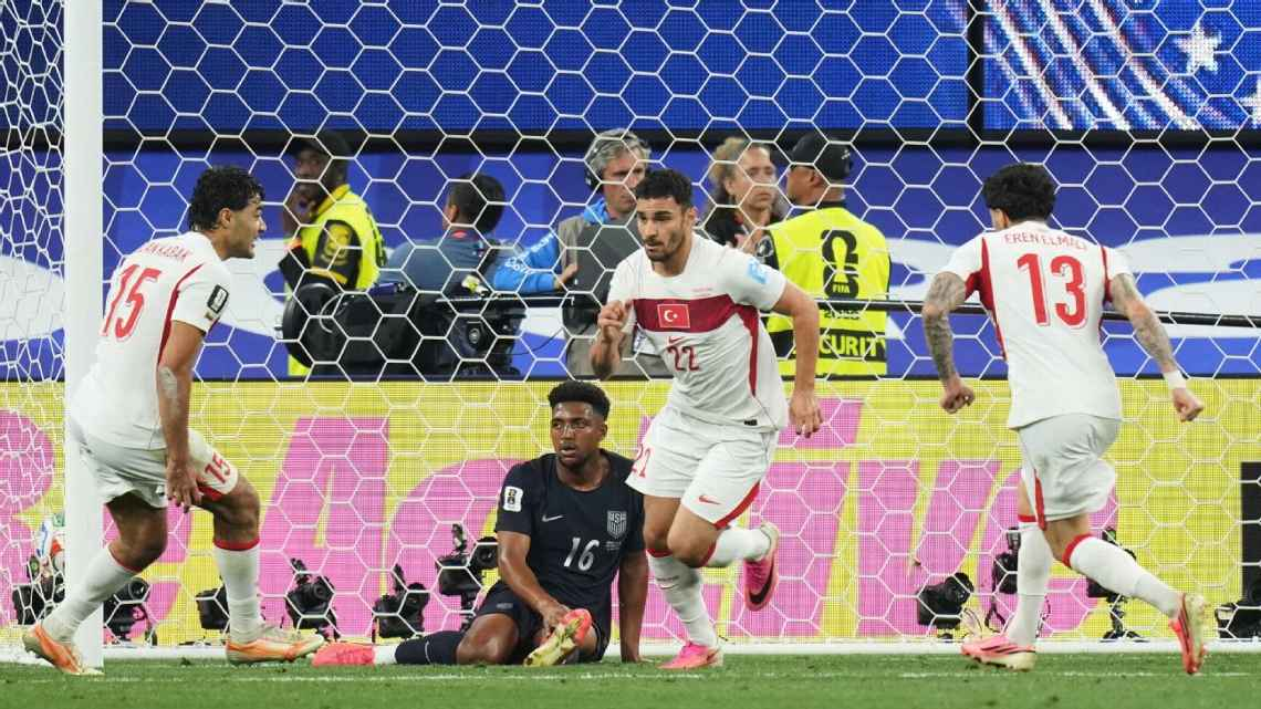 Turquía venció a Estados Unidos sobre la hora y le quitó el invicto en un partidazo
