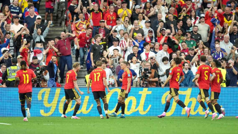 Bélgica goleó a Nueva Zelanda, ganó el Grupo G y avanzó con autoridad a los 16avos de final