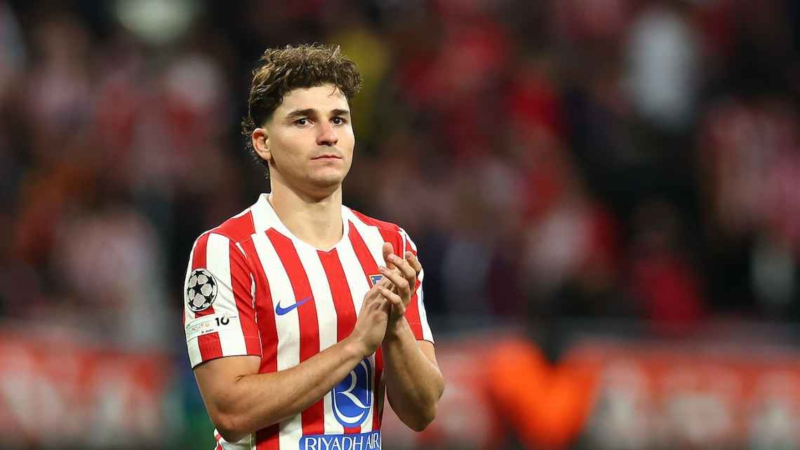 Laporta confirmó una oferta del Barcelona por Julián Álvarez y advirtió que tiene plazo límite